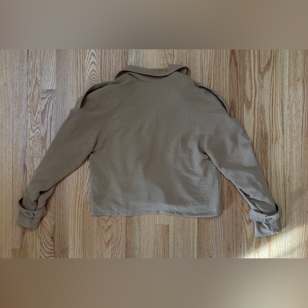Laundry By Shelli Segal Cropped Shirt Jacket in camel - Picture 6 of 11